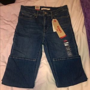 NWT shaping straight levis long tall